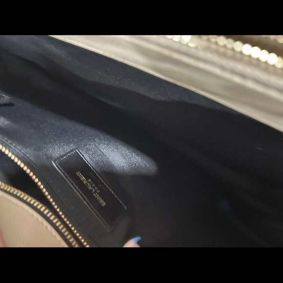 Authentic Saint Laurent YSL Grain De Poudre Matelasse Shoulder Tote in Tan Gold - Picture 10 of 16